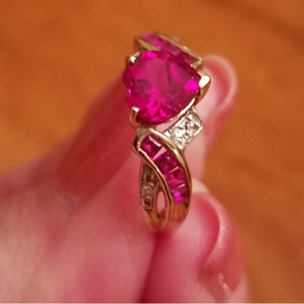 10k❣️Real Yellow Gold ❤️Ruby Ring ❤️❤️❤️❤️❤️❤️❤️❤️❤️❤️
